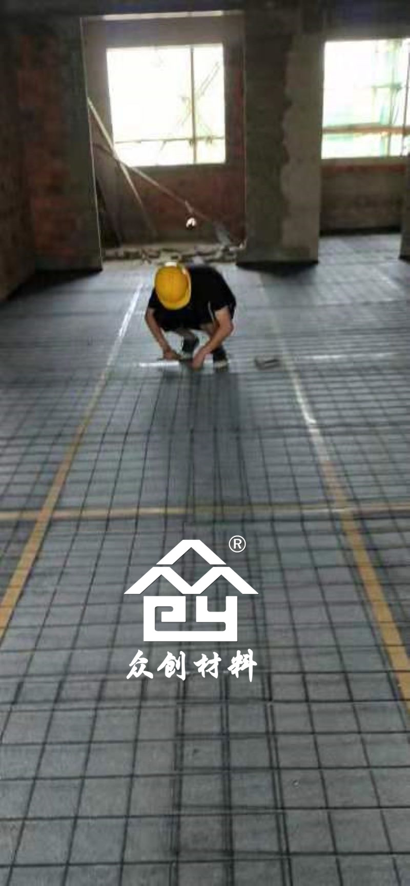 HKS改(gai)性聚丙烯保(bǎo)溫隔聲闆現(xian)場施工現場(chǎng)-鋪設鋼絲網(wǎng)片 HKS改性聚丙(bǐng)烯保溫隔聲(sheng)闆現場施工(gōng)現場-鋪設鋼(gang)絲網片